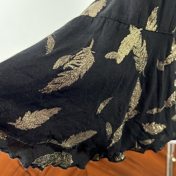 Johnny Was Workshop Womens Velvet Yoke & Metallic Leaf Print Bell Sleeve Top XS - Picture 7 of 10